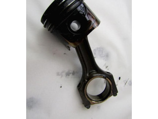 Píst 11258580699 BMW 5 F10 F11