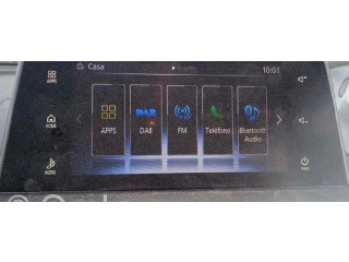 Радио/ проигрыватель CD/DVD / навигация