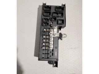 Блок предохранителей 8637841, 518717004   Volvo S80    