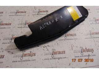 Блок предохранителей 13251381 Vauxhall Astra J