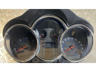 Přístrojová deska Chevrolet Cruze 2013 95472852, 2852U