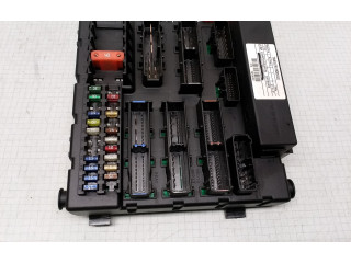 Блок предохранителей 13170891, 519048102 Opel Vectra C