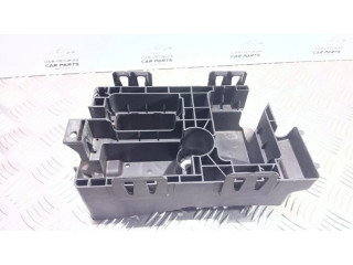 Pojistková skříňka 13302321 Opel Astra 2012