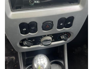 Моторчик заднего дворника 8200734582 Dacia Sandero