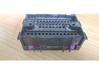 Блок предохранителей 7H0937617A   Volkswagen Transporter - Caravelle T5    