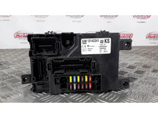 Pojistková skříňka 13142241 Opel Corsa D 2007