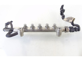 Топливная рампа 55570022 Opel Meriva B