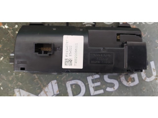 Блок управления климат-контролем P31346787   Volvo XC90