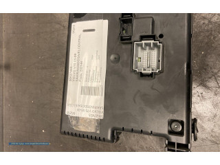 Блок предохранителей 30732769   Volvo V70    