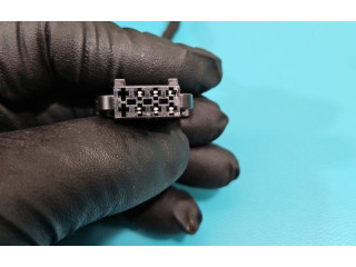 Зеркало электрическое        Skoda Fabia Mk3 (NJ)  2015 - 2021 года   