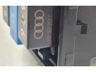 Блок предохранителей 8X0937124, 4H0951253C Audi A1