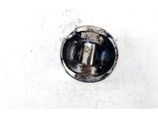 Píst Volkswagen PASSAT B5.5