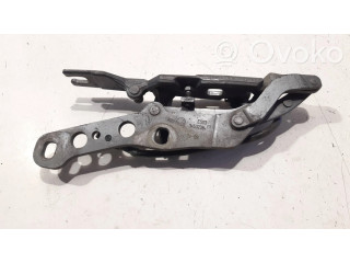 Петля (петли) капота двигателя