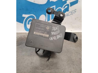 Блок управления АБС 1C0907379J, 1J0614117E   Seat Toledo II (1M)