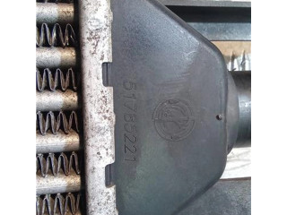 Интеркулер 51785221 Fiat Linea