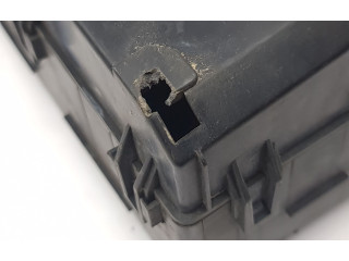 Блок предохранителей 3M5T14A142AB, 8688040   Volvo V50    