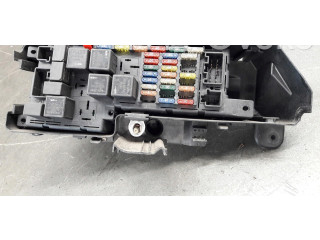 Блок предохранителей  9494210   Volvo XC90    