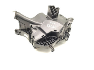 Блок предохранителей 91205-A0670   KIA Niro    