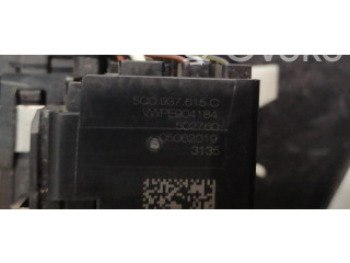 Pojistková skříňka Volkswagen T-Roc 2020