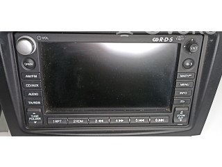 Радио/ проигрыватель CD/DVD / навигация