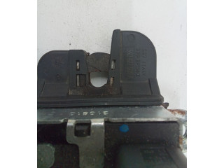 Замок багажника 5K0827505A    Volkswagen Golf VI 2008 - 2013 года