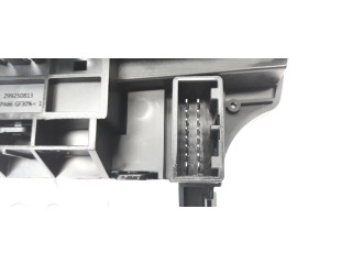 Мултифункционный включатель управления / ручка