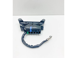   Pojistková skříňka A2305450403, A2305450801   Mercedes-Benz SL R230 2008