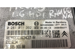 Блок управления двигателя 0281011392, 9653958980   Citroen Xsara Picasso