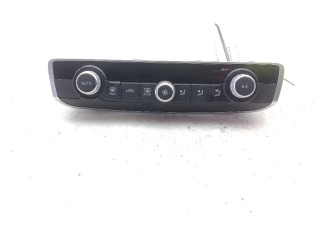 Блок управления климат-контролем 8V0820043K   Audi Q2 
