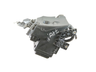 Pojistková skříňka Lexus RX 330 - 350 - 400H 2003