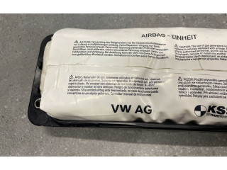 Подушка безопасности водителя    Skoda Octavia Mk3 (5E)