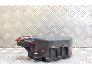 Блок предохранителей    Audi A3 S3 8L    