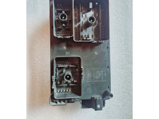 Pojistková skříňka 20967780 Chevrolet Camaro 2011