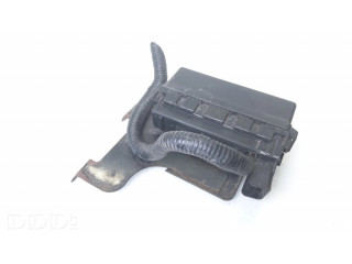 Блок предохранителей  7154713830, 24382EG002   Nissan Juke I F15    