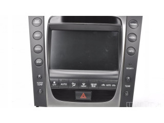 Радио/ проигрыватель CD/DVD / навигация