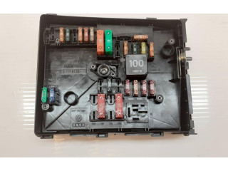   Pojistková skříňka 1K0937125C   Volkswagen Tiguan 2009