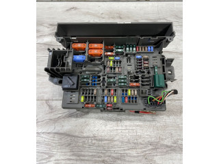 Блок предохранителей  9154971, 17228000001   BMW Z4 E89    