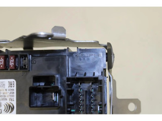 Блок предохранителей    Jeep Renegade    