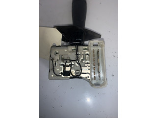 Ручка стеклоочистителей 7701047554 Renault Clio II