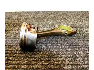 Píst 06M100C Audi Q5 SQ5 CWGD