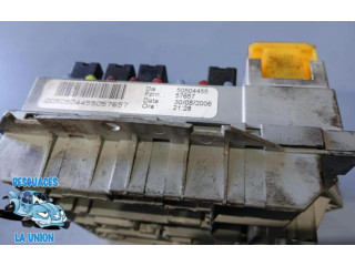 Блок предохранителей 50504455 Alfa Romeo 166