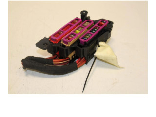 Блок предохранителей 4F1941824   Audi A1    