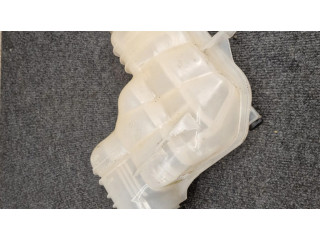 Расширительный бачок охлаждающей жидкости    