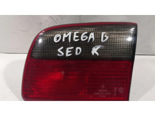 Задний фонарь правый сзади 45300    Opel Omega B1   1994-1999 года