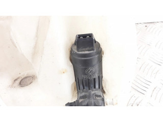 Бачок оконной жидкости