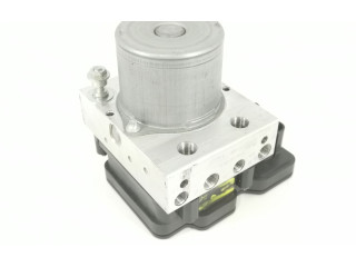 Блок АБС 1103541-00-A, 1044745-00-B Tesla Model 3 2017 - года