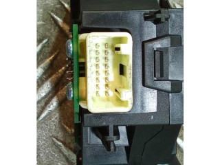 Переключатель дворников DF7466128, LK0122640512 Mazda MX-6