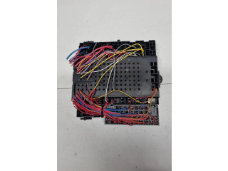 Блок предохранителей  8676286, 000001322313   Volvo V70    