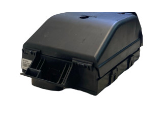 Блок предохранителей 31682732, 31494567 Volvo S60