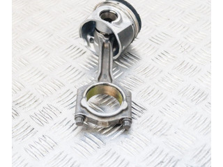 Píst 31339777, 8631505 Volvo V60 pro naftový motor 2.4